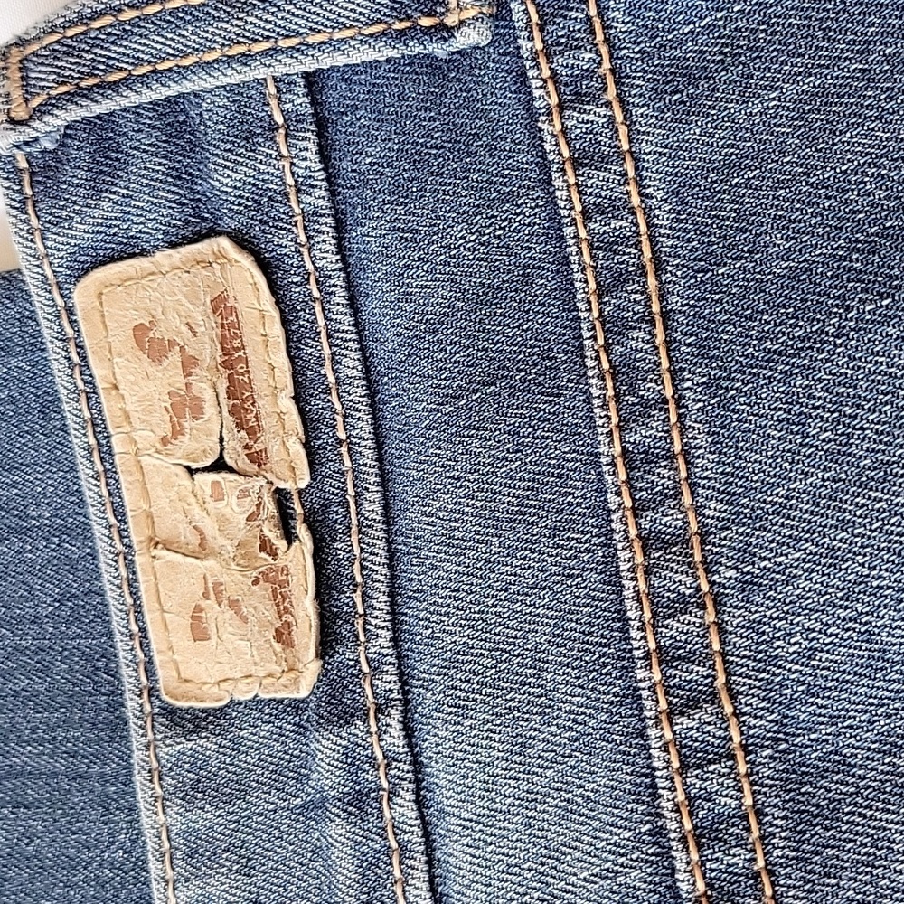 LEVIS - Picture 5 of 5